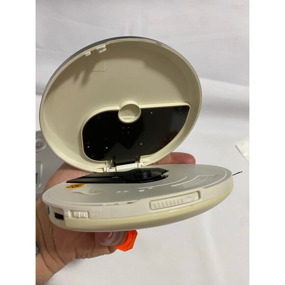 Memorex Personal CD Player W6 Second | with Trutech bundle- Non working- - Picture 9 of 12